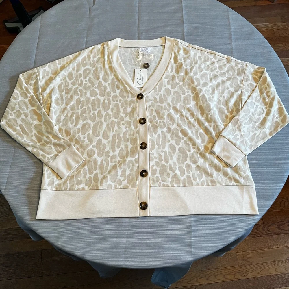 NWT Mud Pie Cream Tan Leopard Animal Print Lightweight Cardigan Sweater - Picture 2 of 6